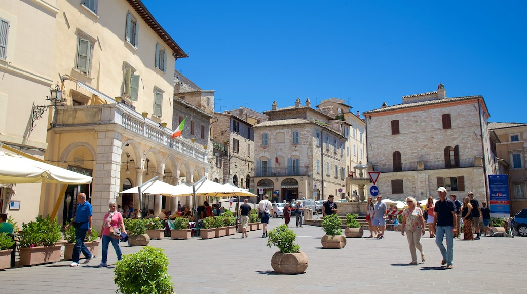 Piazza del comune Assisi